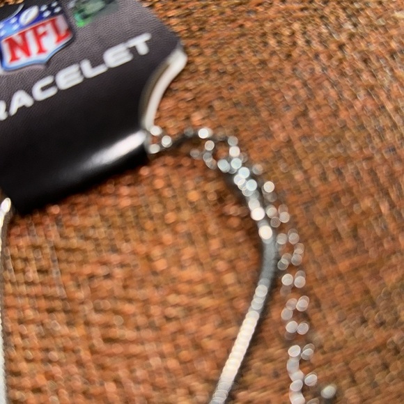 NFL Chicago Bears Earrings & Bracelet - Picture 9 of 10